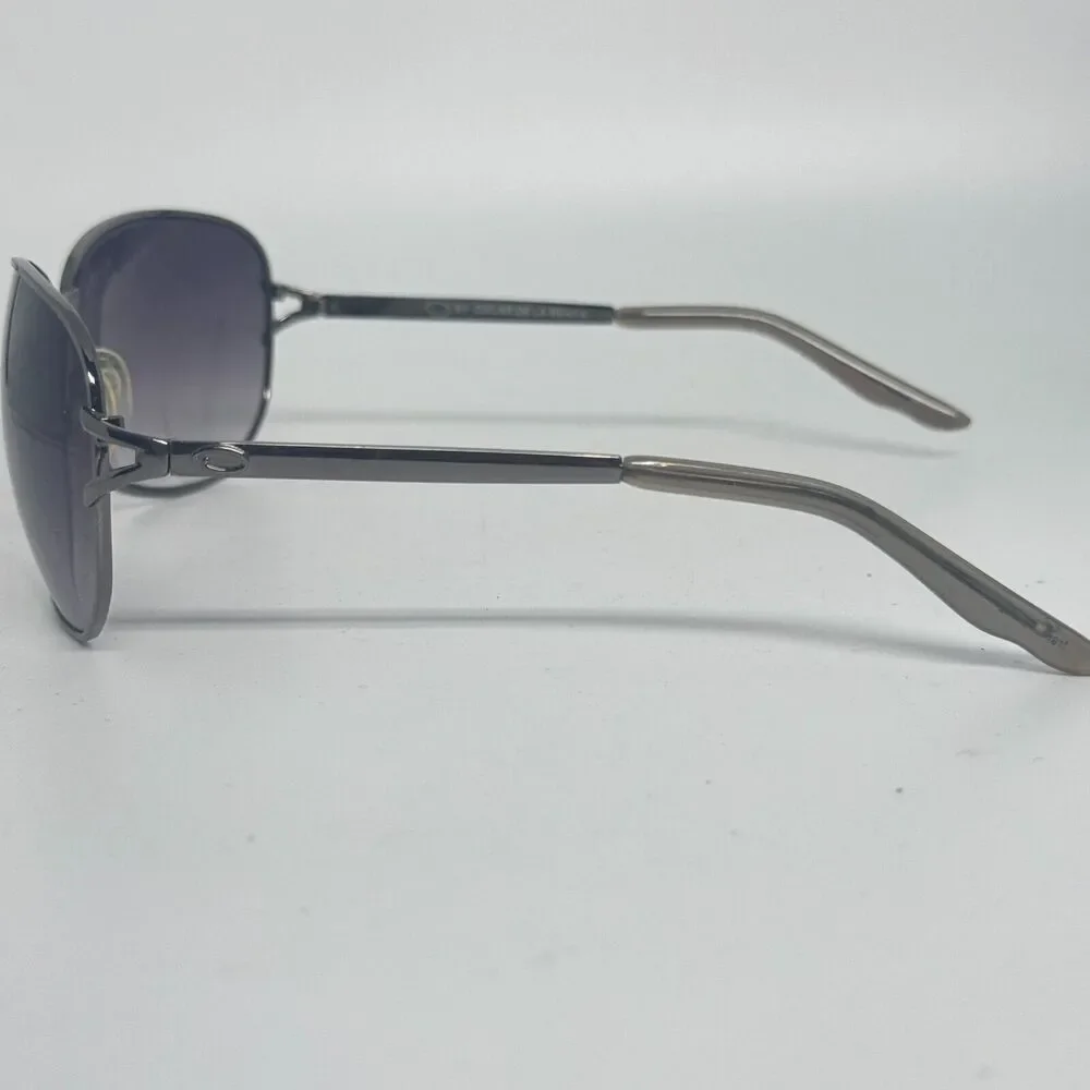 OSCAR by Oscar de la Renta‎ Women's Gray Silver Sunglasses H15679